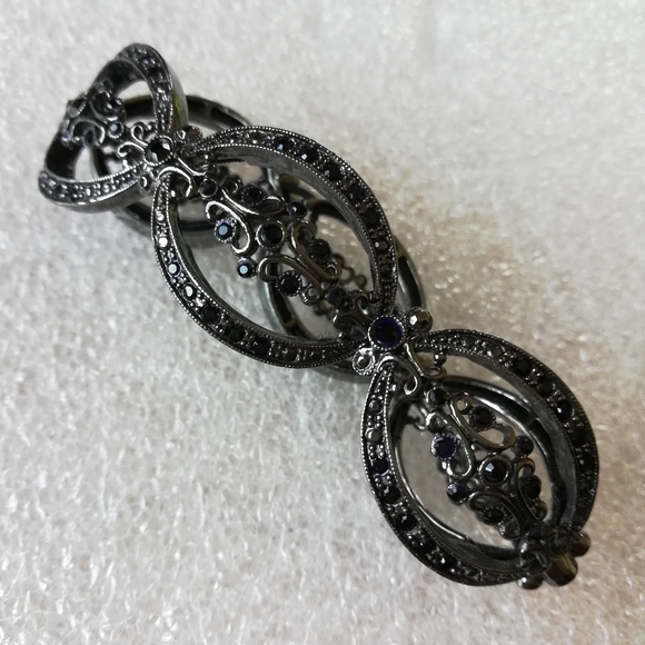 Jewelry - Black Ornate Design Stretch Bracelet